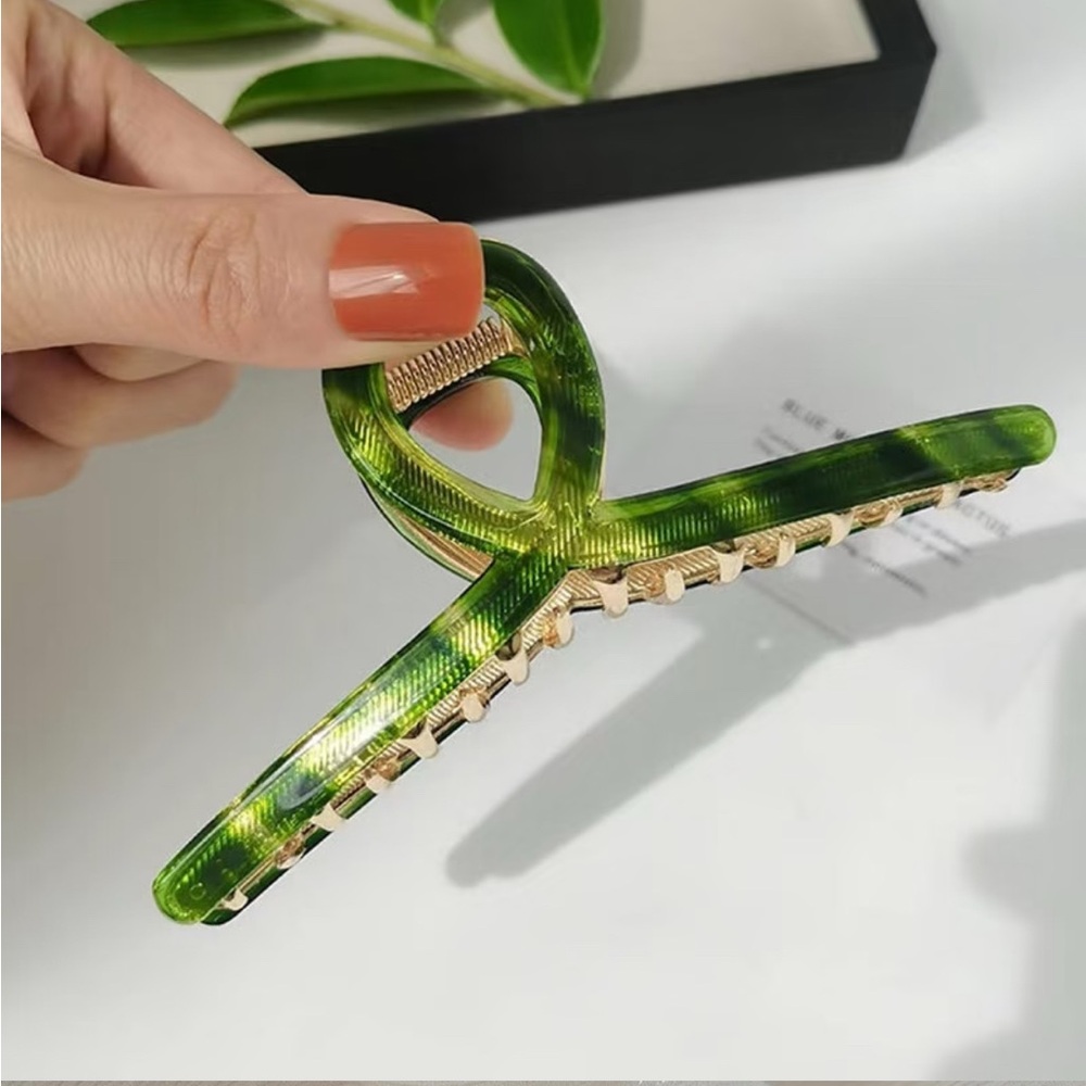 2/$10 MixMatch Green Hair Claw Clip